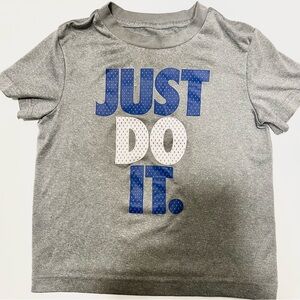 Nike boys t shirt